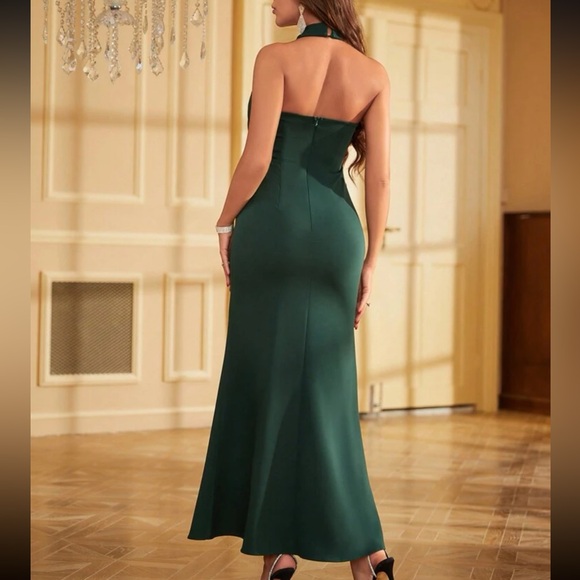 Green dress - Picture 3 of 3